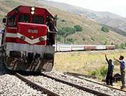 Kırıkkalede iki yük treni çarpıştı