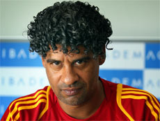 Rijkaard Fenerbahçeye öfke kustu